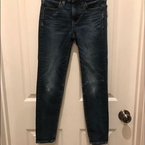 AE dark wash skinny cropped jeans